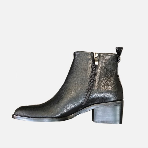 SILENT D Shoes - NWT SILENT D VINCE Black Leather Boot